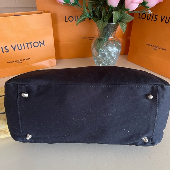 🖤🖤🖤Fendi nylon handbag with pouch❤️💼 - Picture 12 of 15